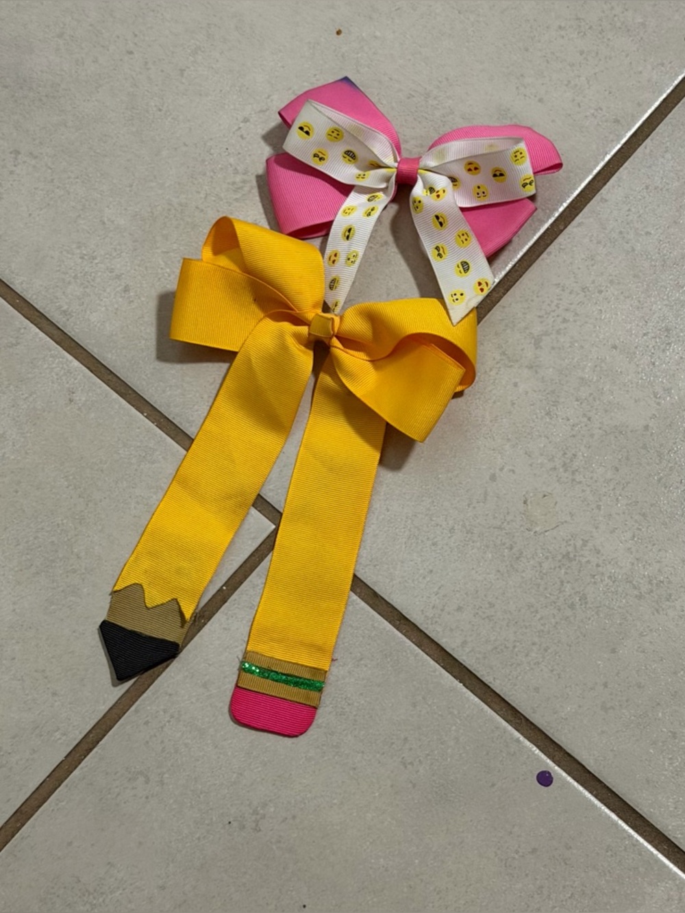 Kids Girl Yellow School Pencil Hair Bow Pink & Emoji‎ Accent Hair Accessories.